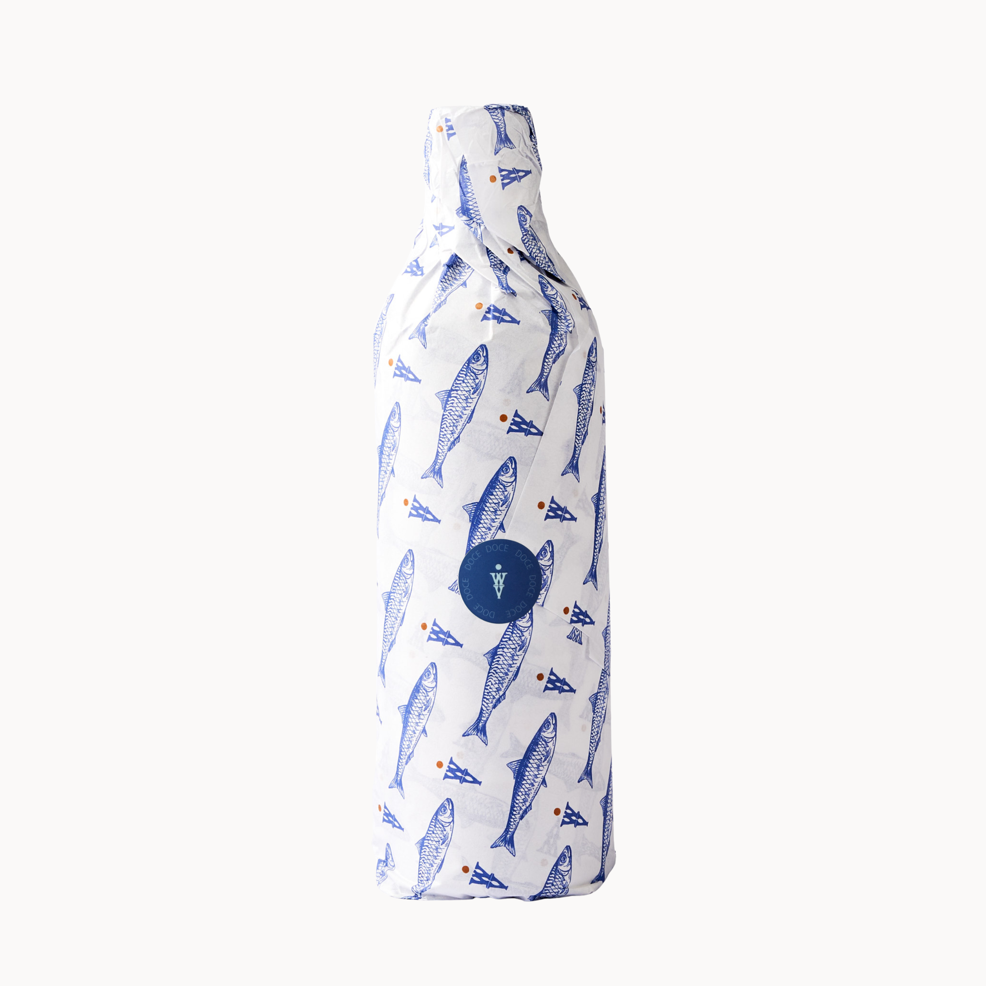 Doce oil wrapped in unique fish-pattern packaging, showcasing its artistic design and premium quality.
