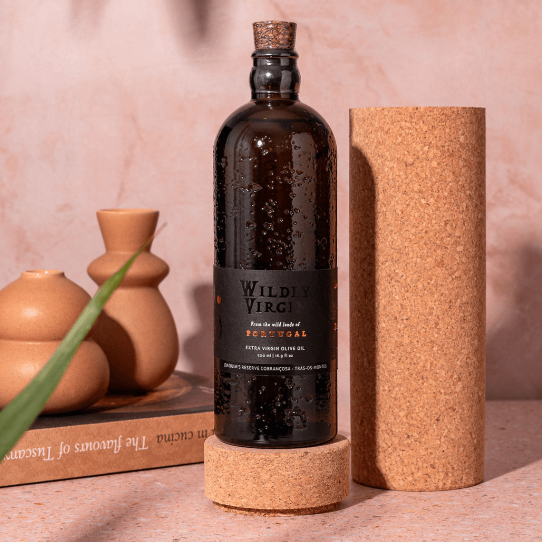 unboxing cork container